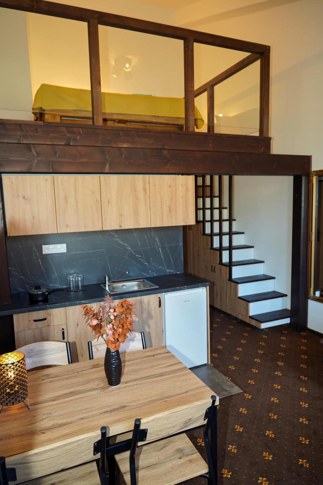 Hotel Raj Dedinky Luaran gambar