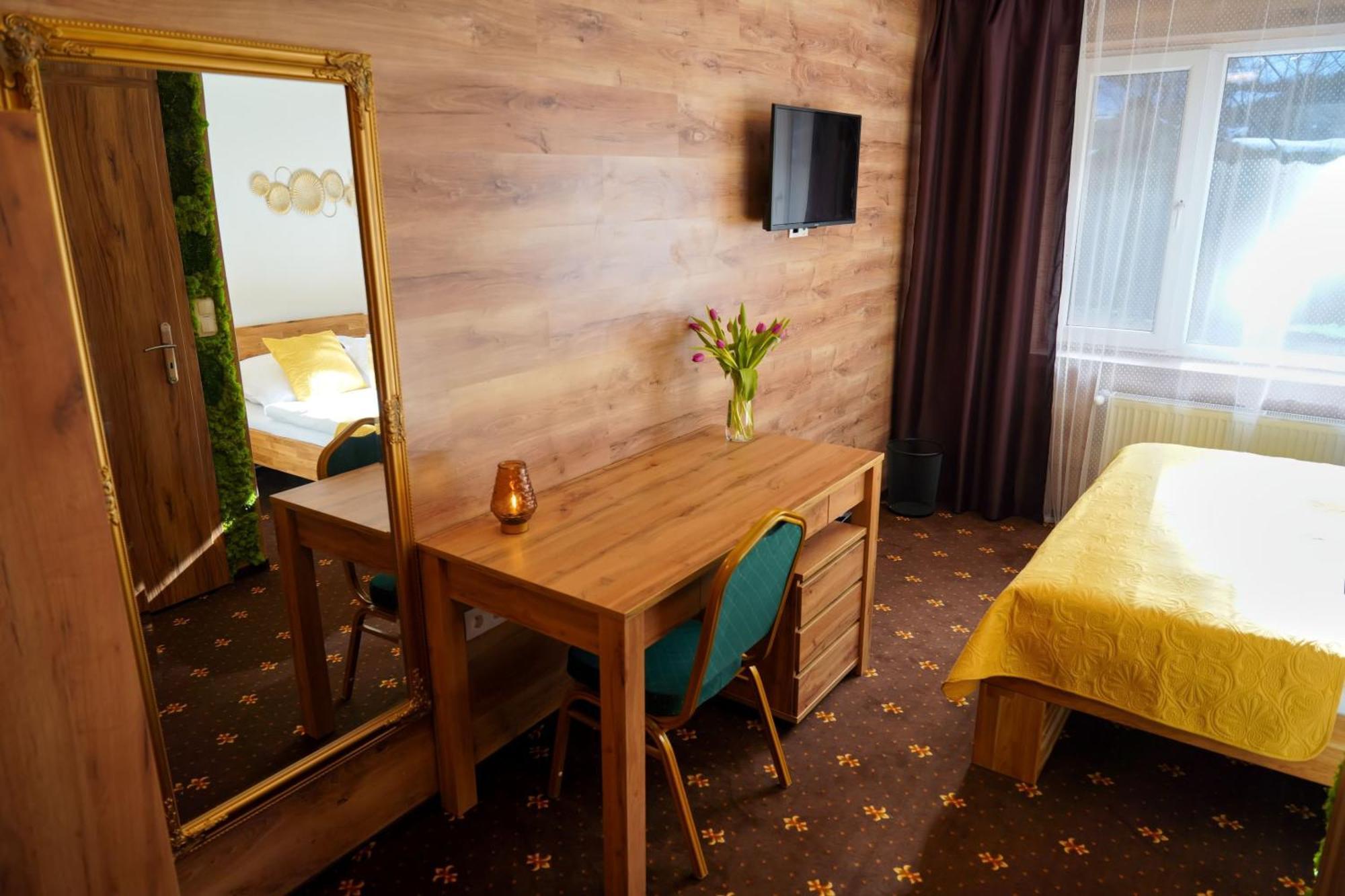 Hotel Raj Dedinky Luaran gambar