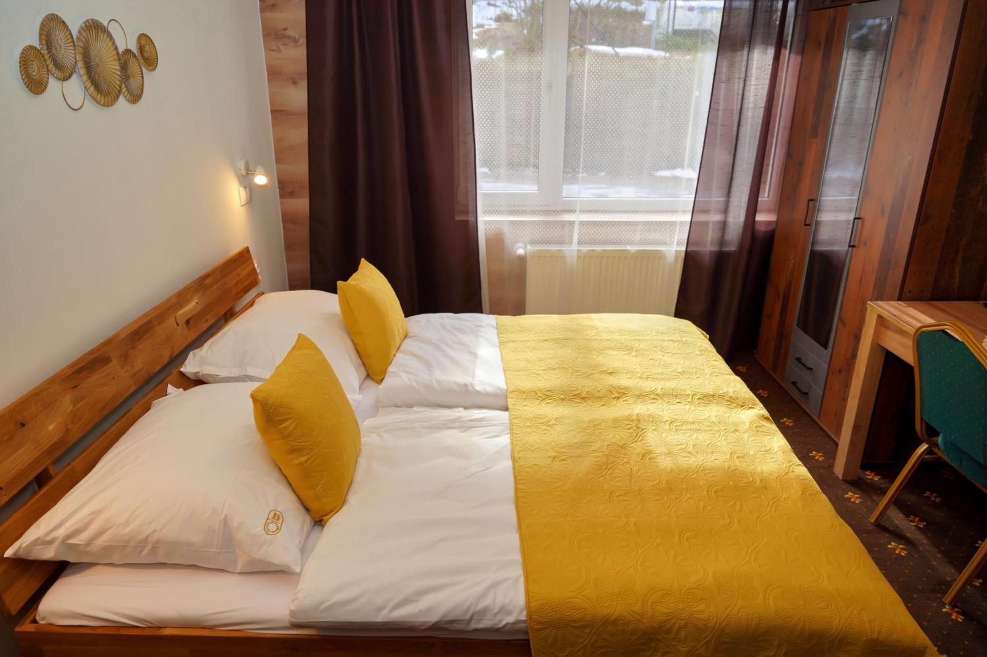 Hotel Raj Dedinky Luaran gambar