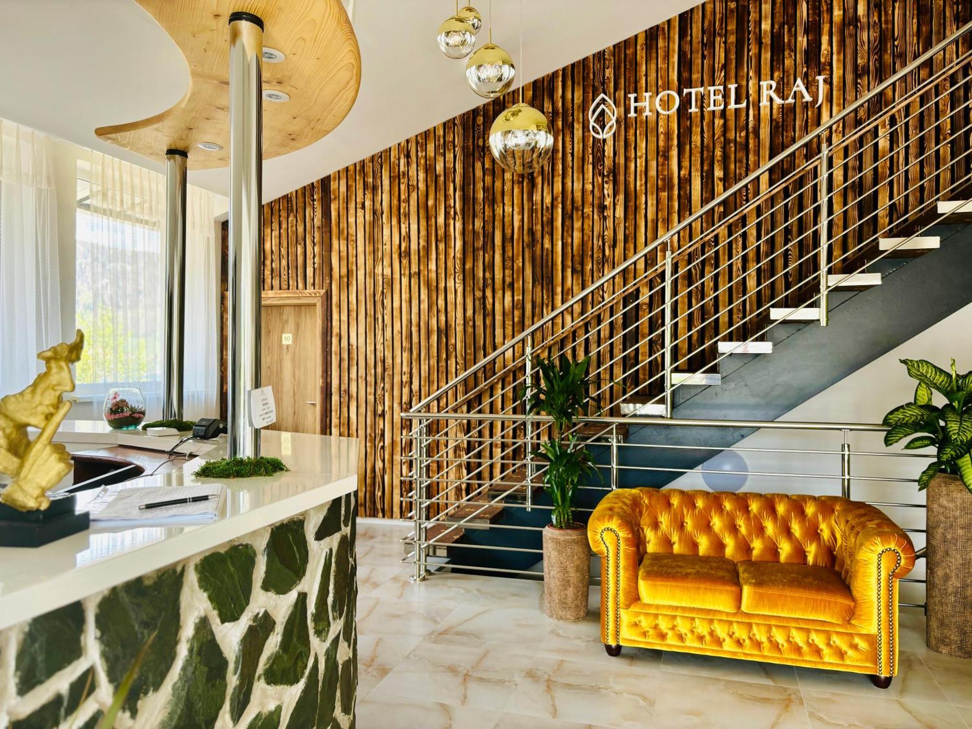Hotel Raj Dedinky Luaran gambar