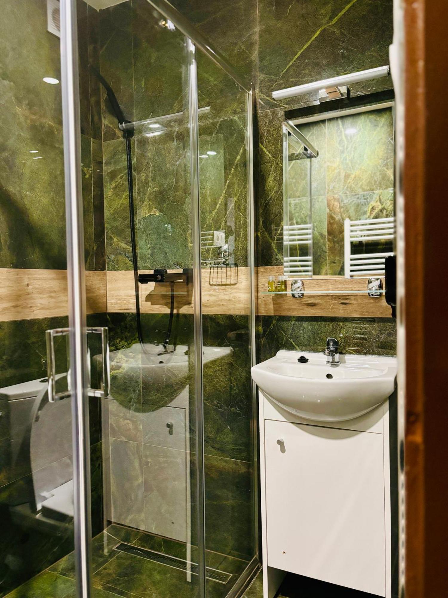 Hotel Raj Dedinky Luaran gambar